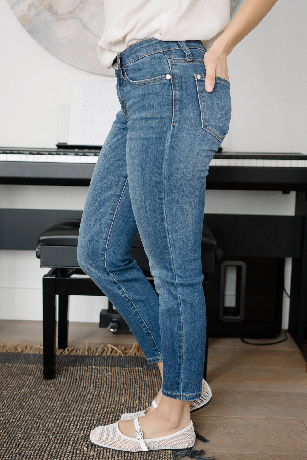 Abbey Relaxed Fit in Vintage Wash
