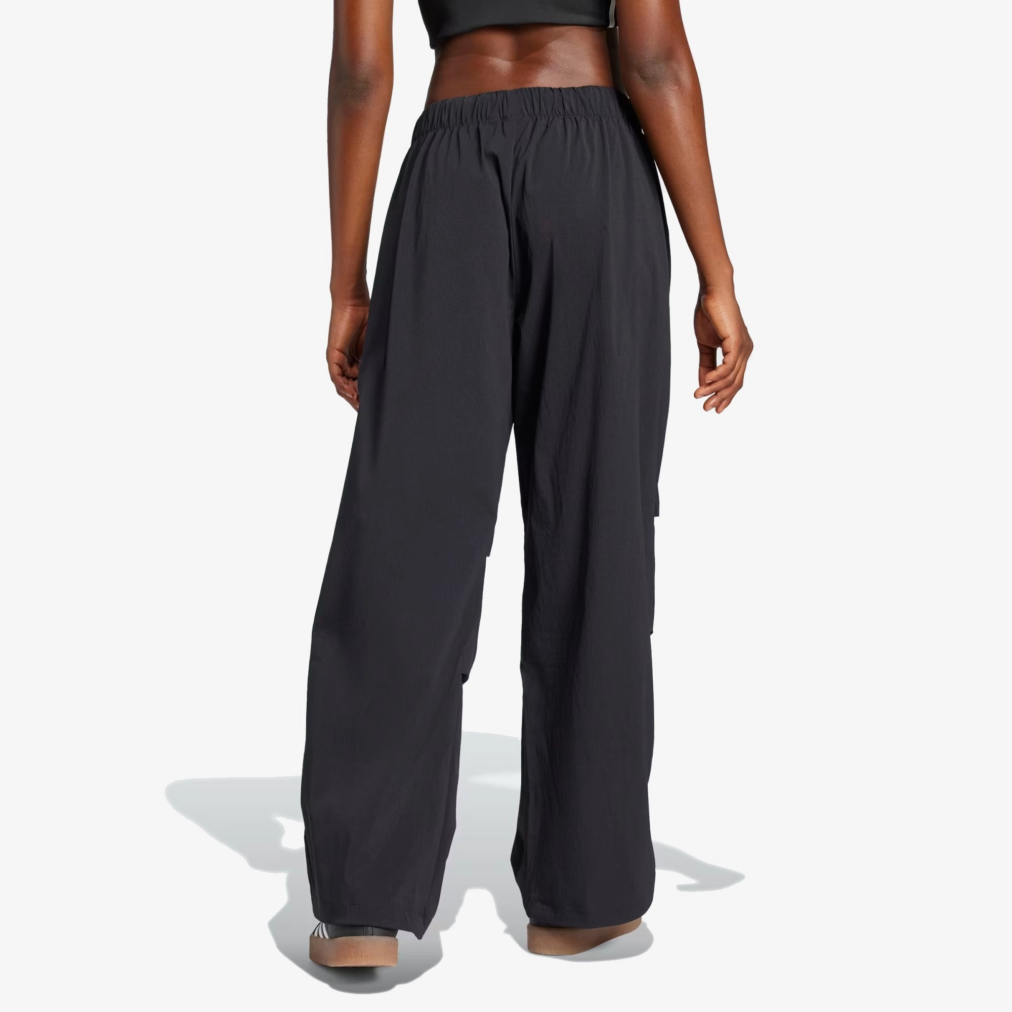 Adidas Originals | ESSENTIALS RIPSTOP PARACHUTE PANTS { BLACK