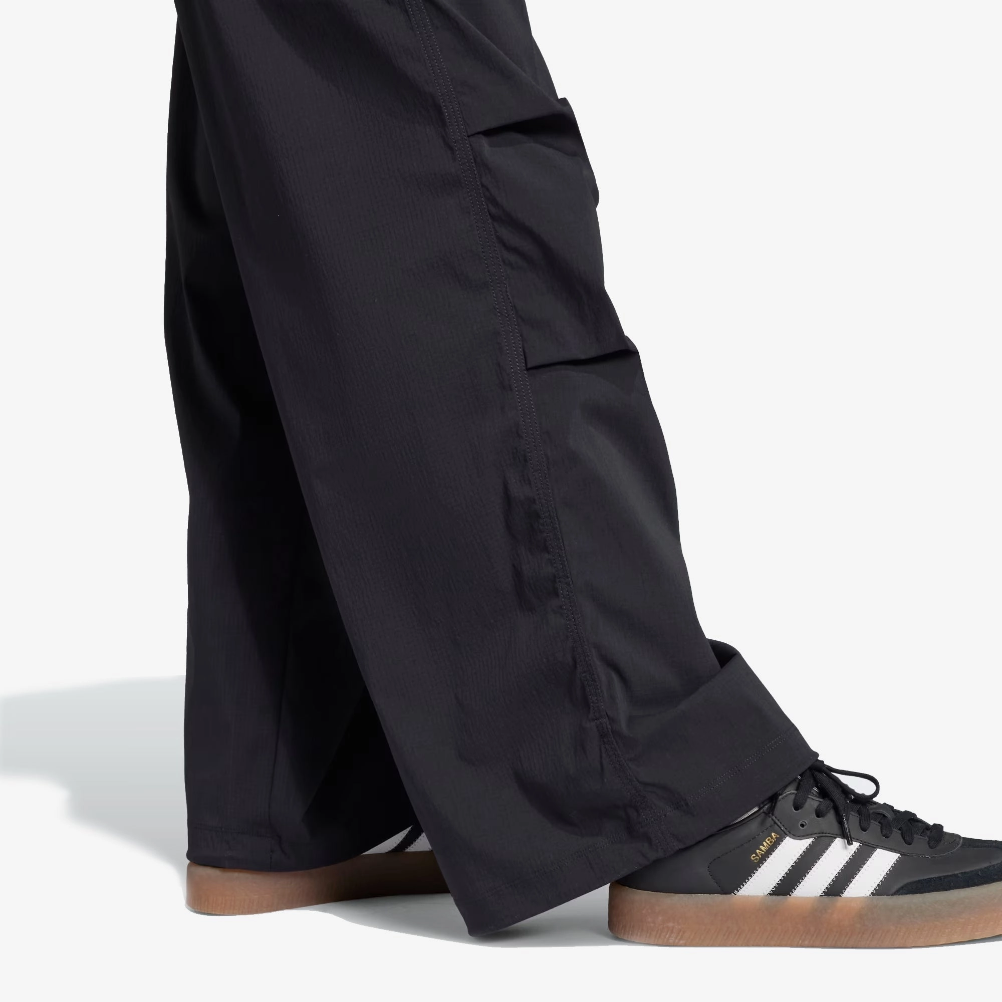 Adidas Originals | ESSENTIALS RIPSTOP PARACHUTE PANTS { BLACK