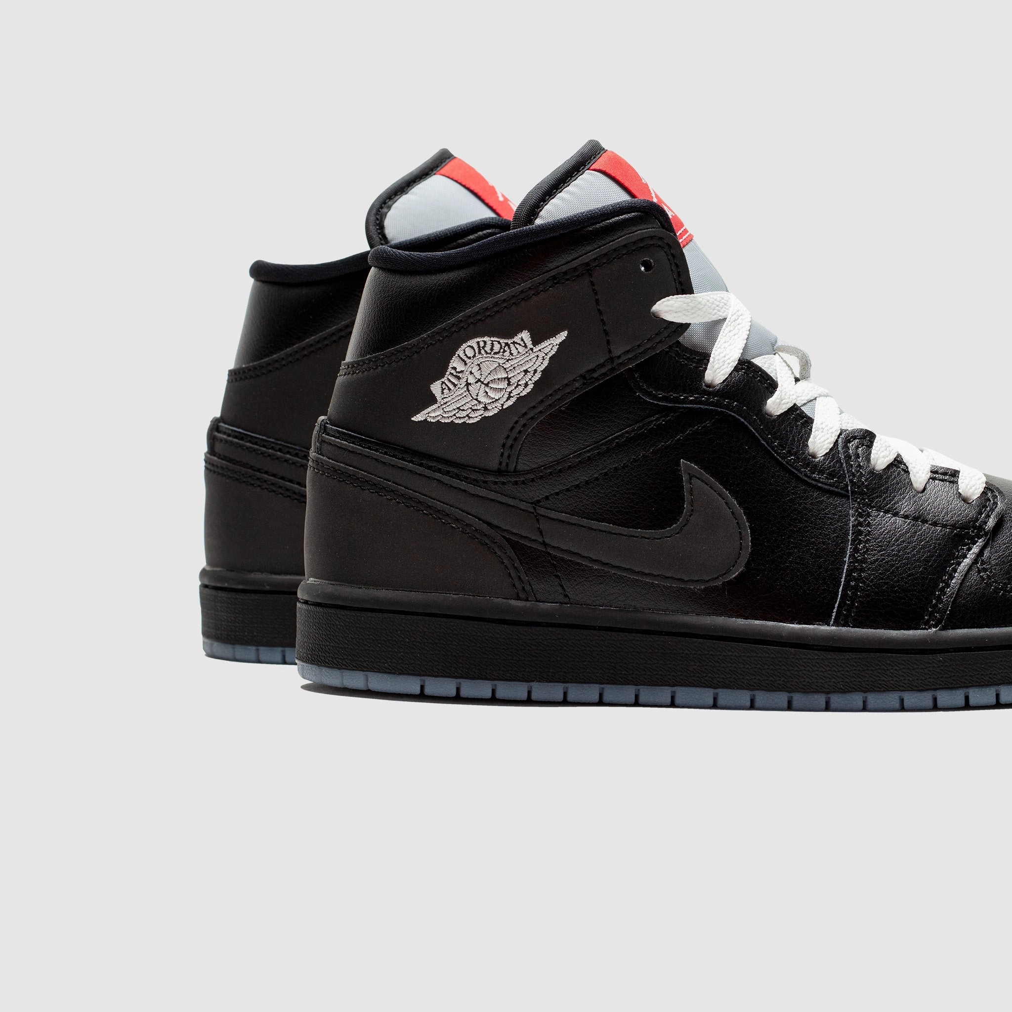 AIR JORDAN 1 MID SE BLACK METALLIC REIMAGINED