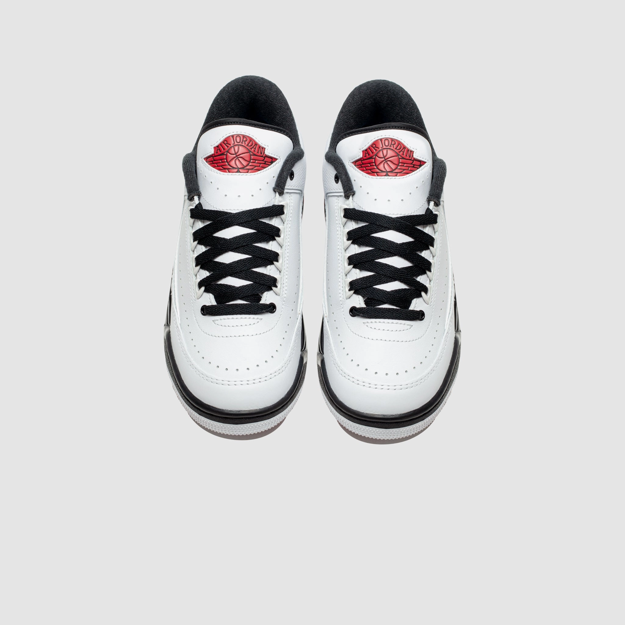 AIR JORDAN 2/3 UNC TO CHI