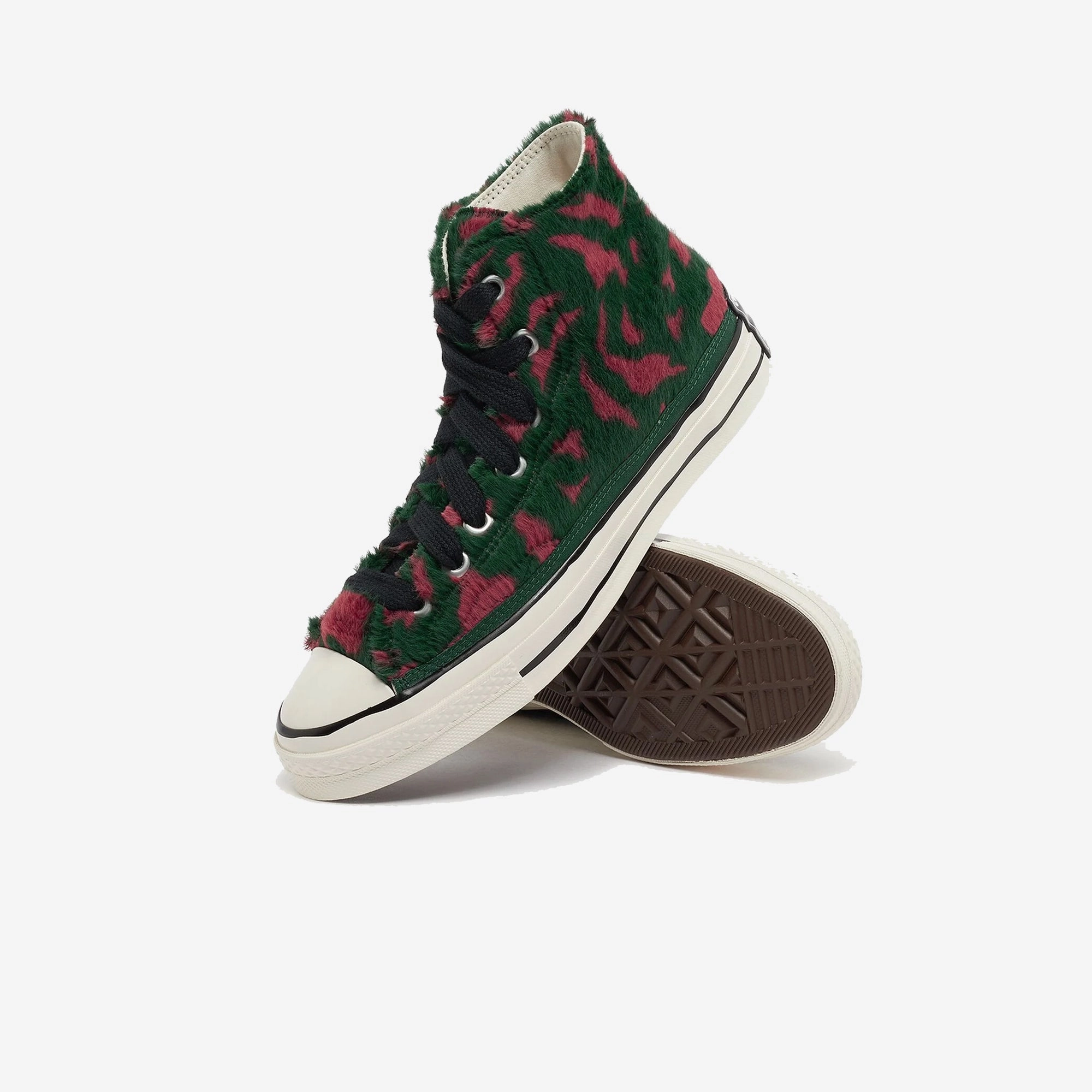 CONVERSE | CHUCK 70 LUXE PLUSH { RED/WHITE
