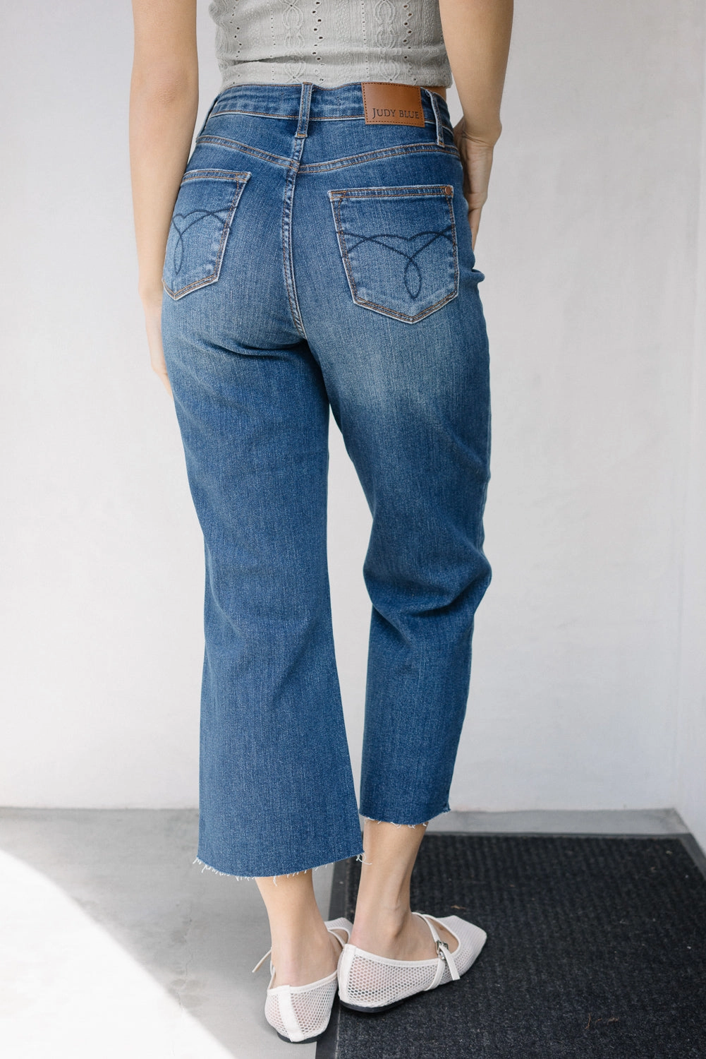 Dolly High Rise Back Pocket Classic Cropped Wide Leg Jeans