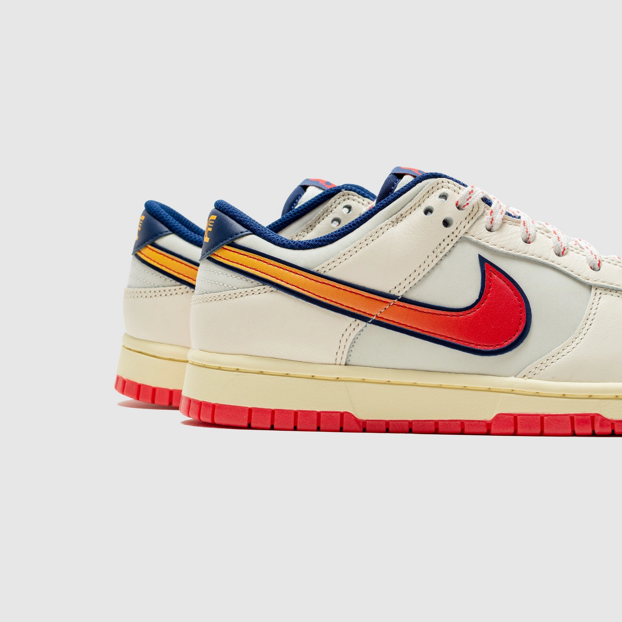 DUNK LOW RETRO SE LIGHT CRIMSON