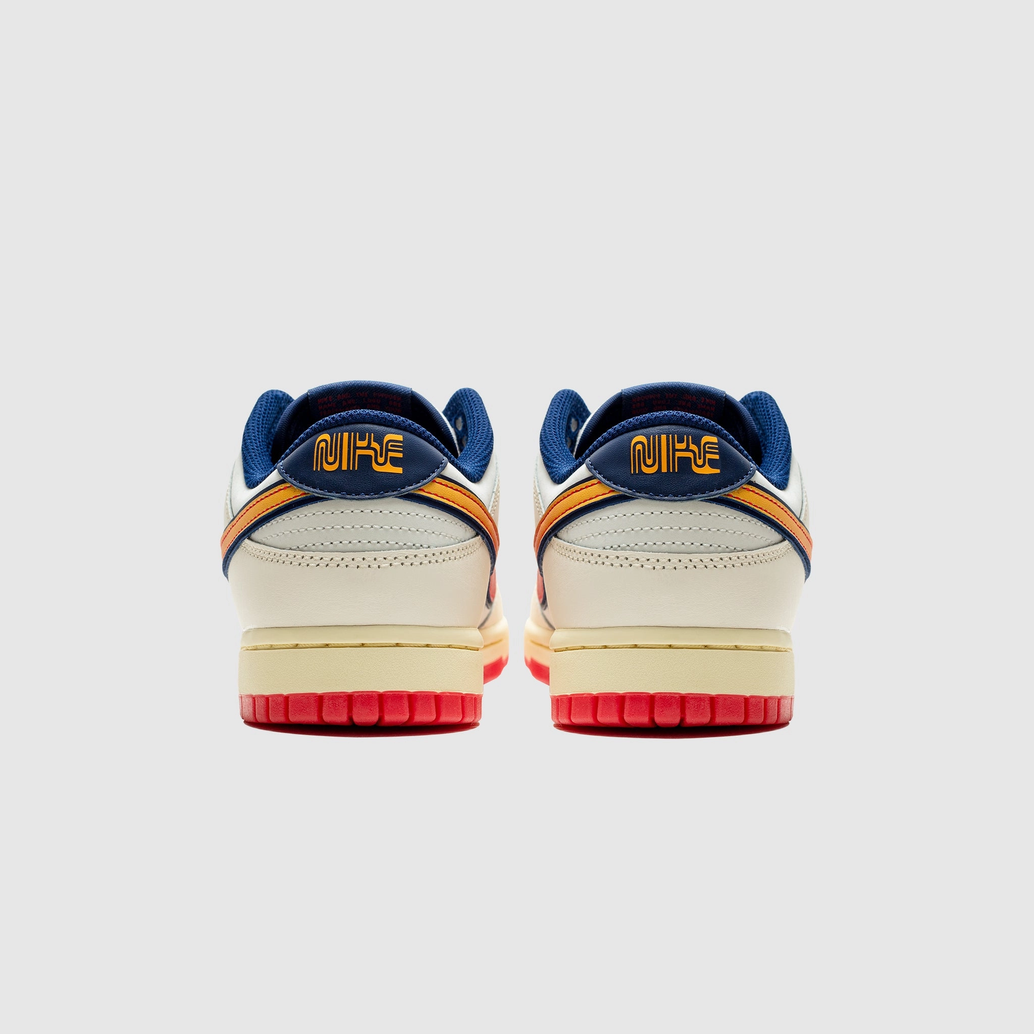 DUNK LOW RETRO SE LIGHT CRIMSON