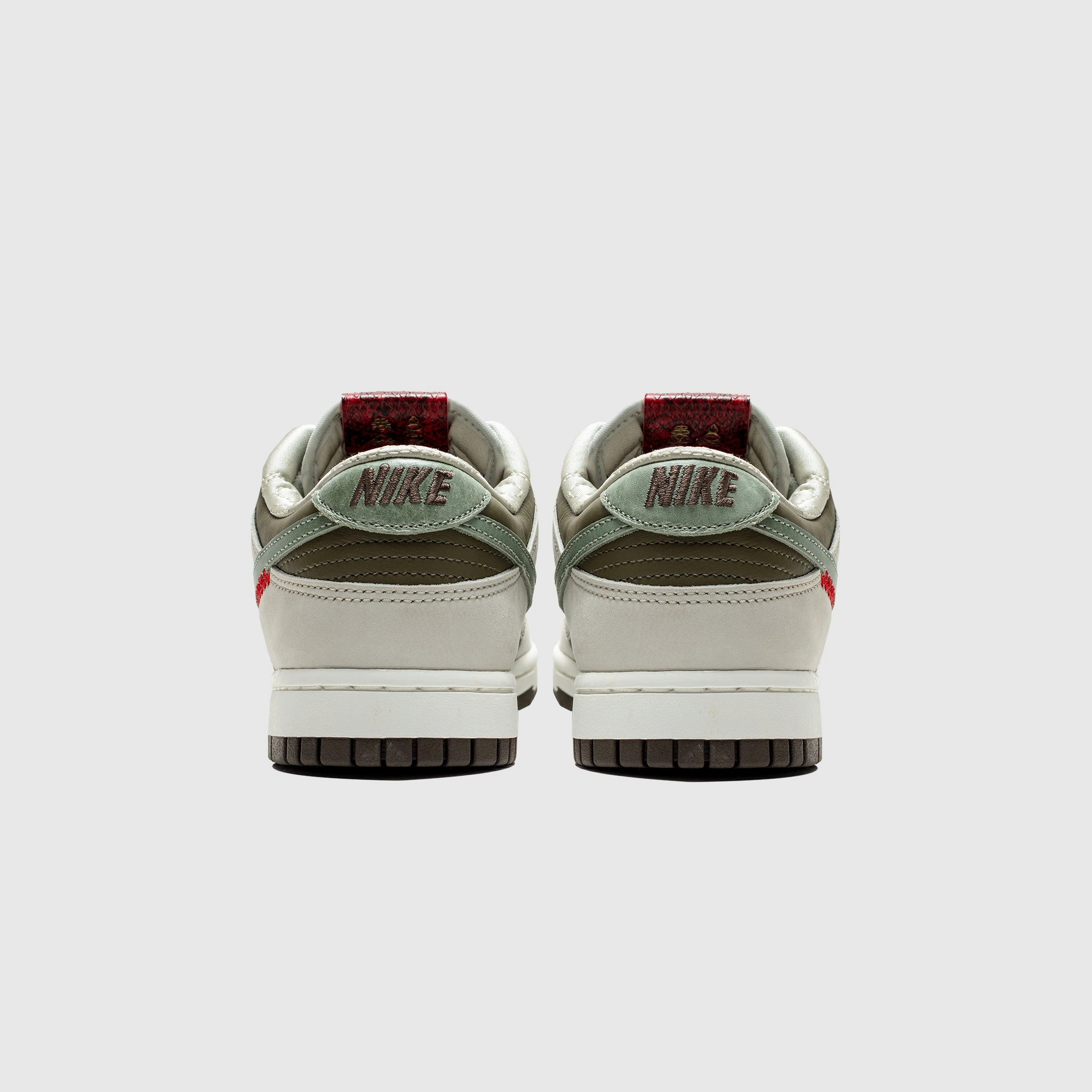 DUNK LOW RETRO YEAR OF THE SNAKE