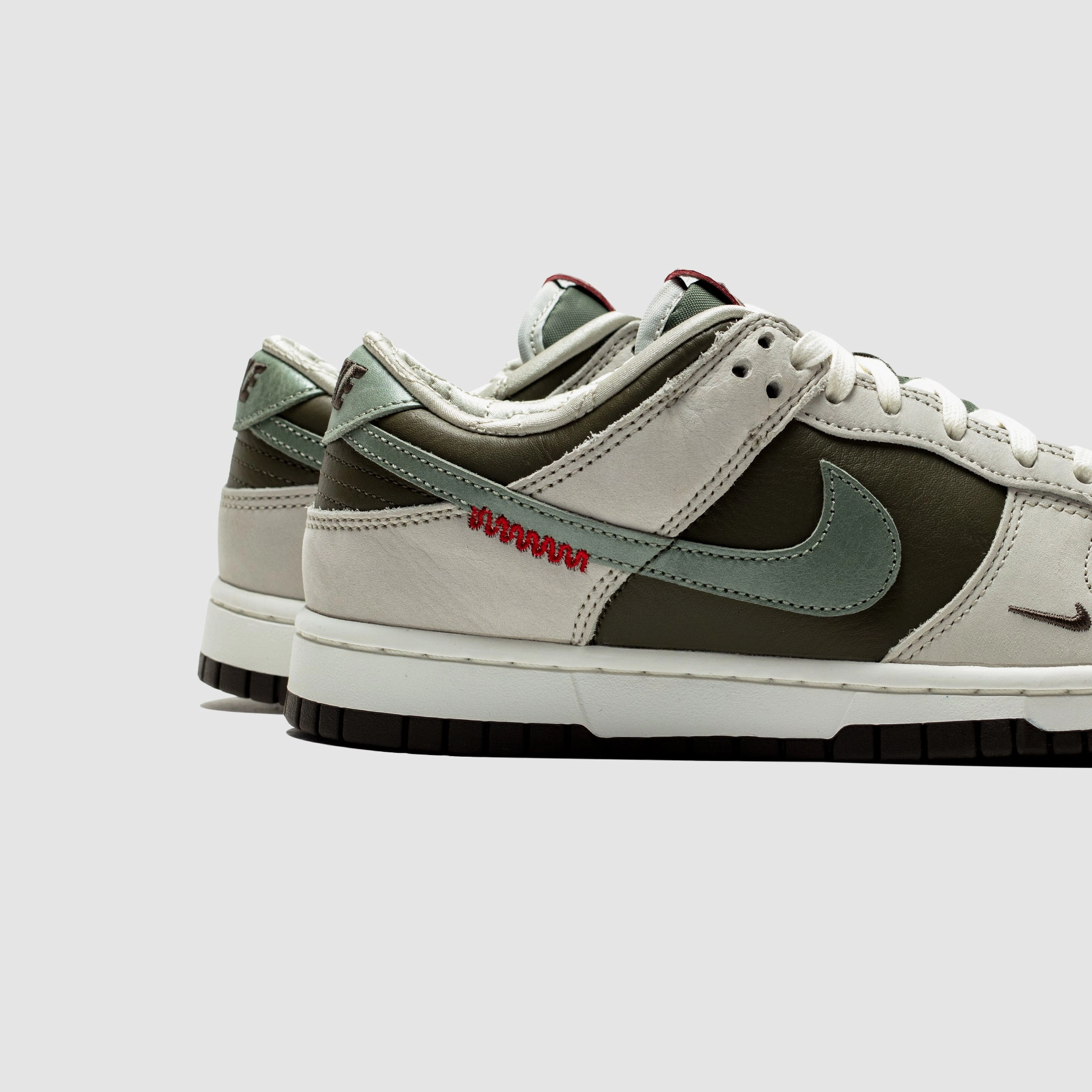 DUNK LOW RETRO YEAR OF THE SNAKE