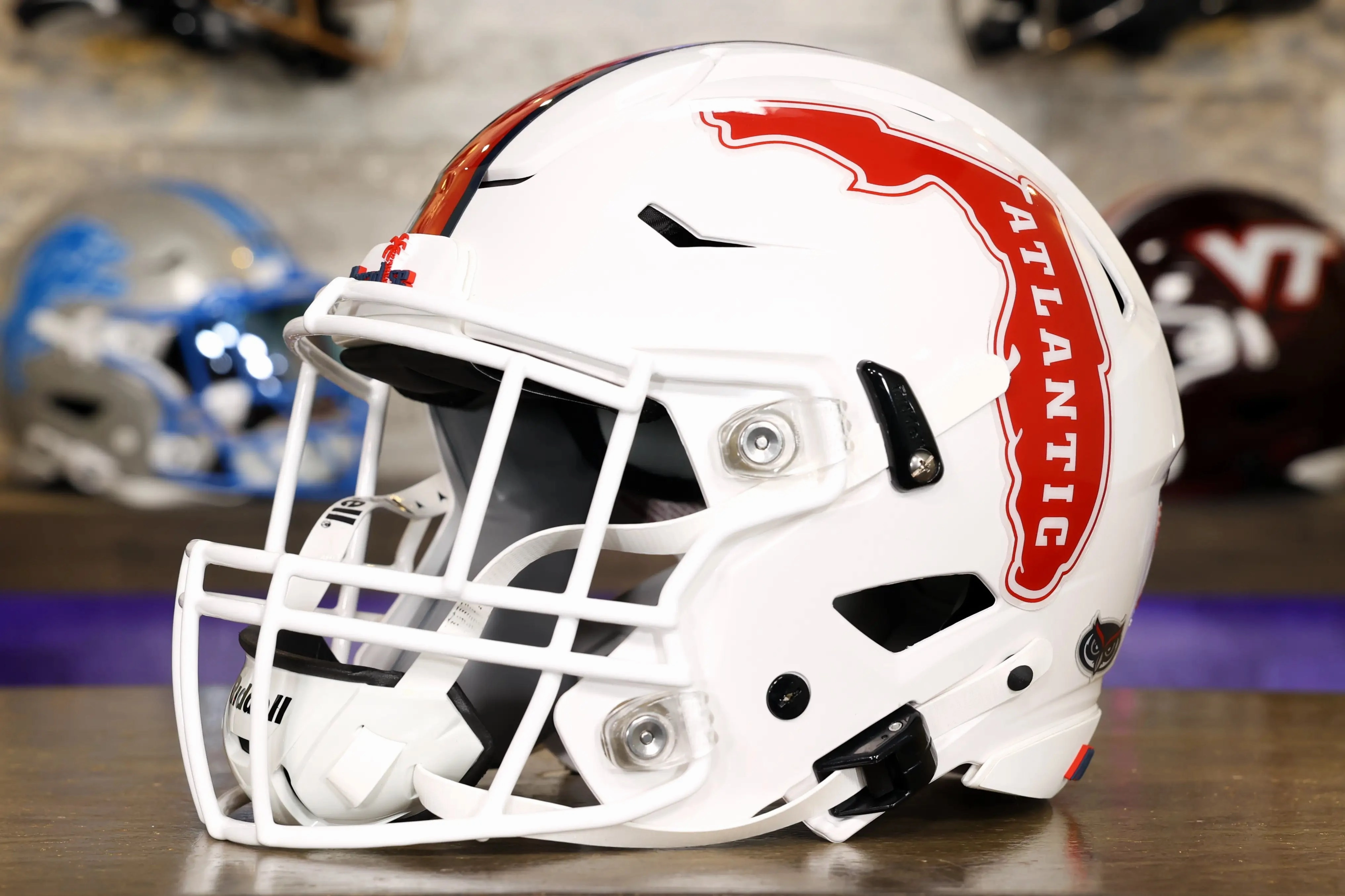 Florida Atlantic Owls SpeedFlex Authentic Helmet - White