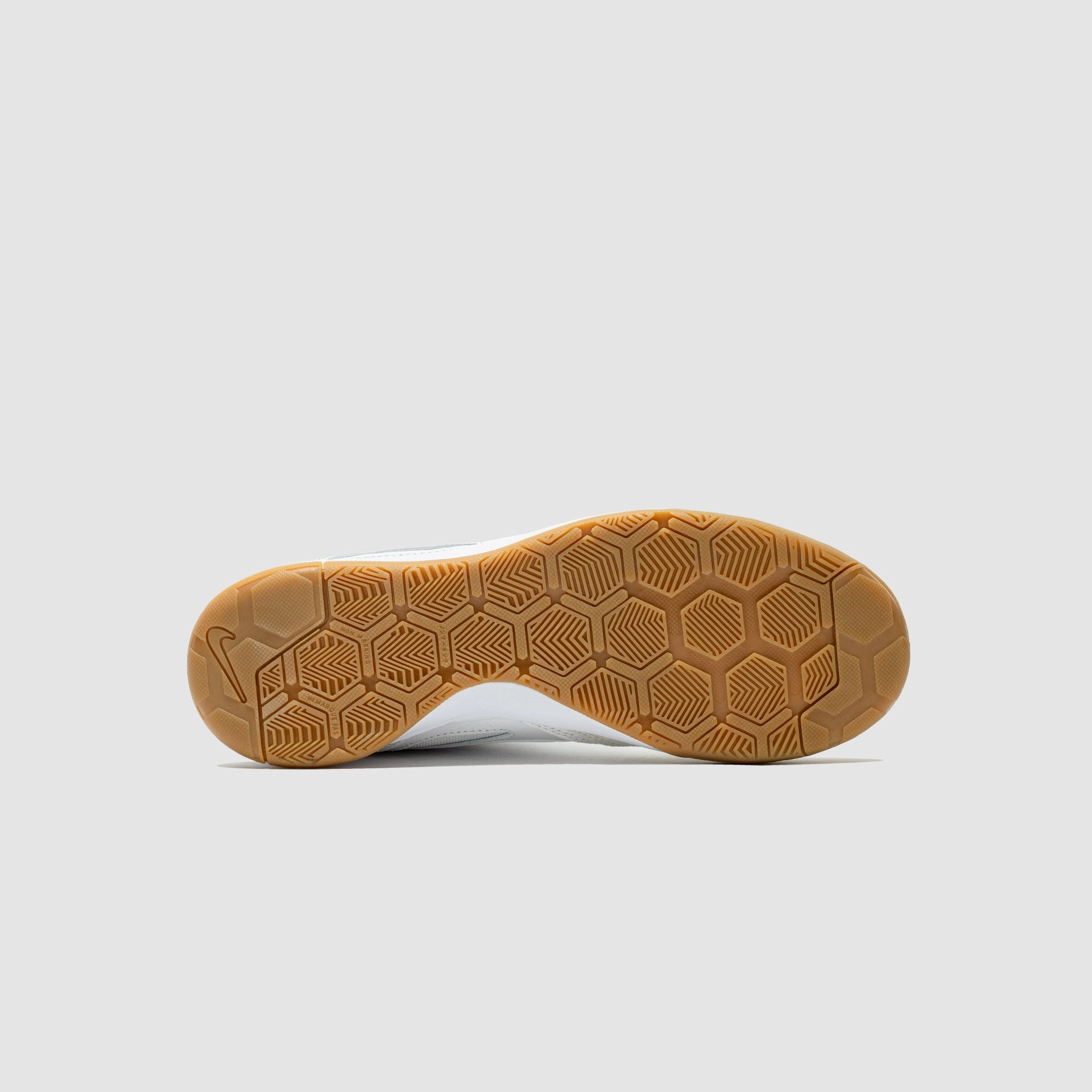 GATO WHITE & GUM