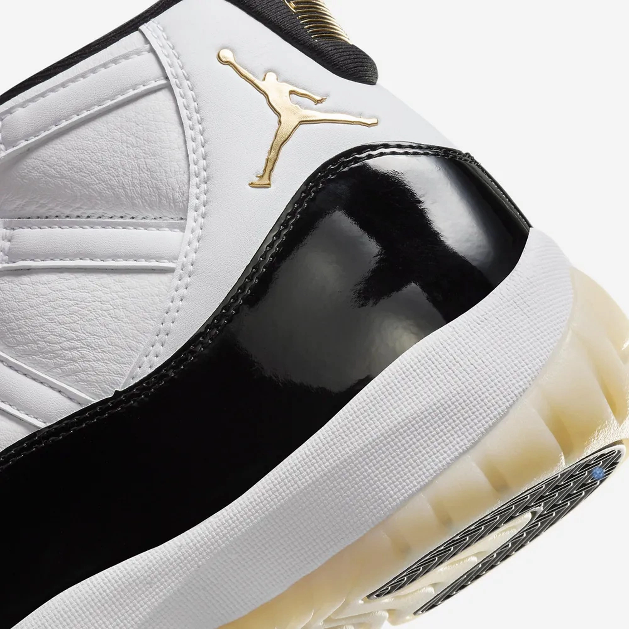 Jordan | AIR JORDAN 11 GRATITUDE  { WHITE/METALLIC GOLD-BLACK