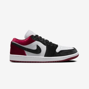 Jordan | AIR JORDAN 1 LOW { BLACK/BLACK-WHITE-TEAM RED
