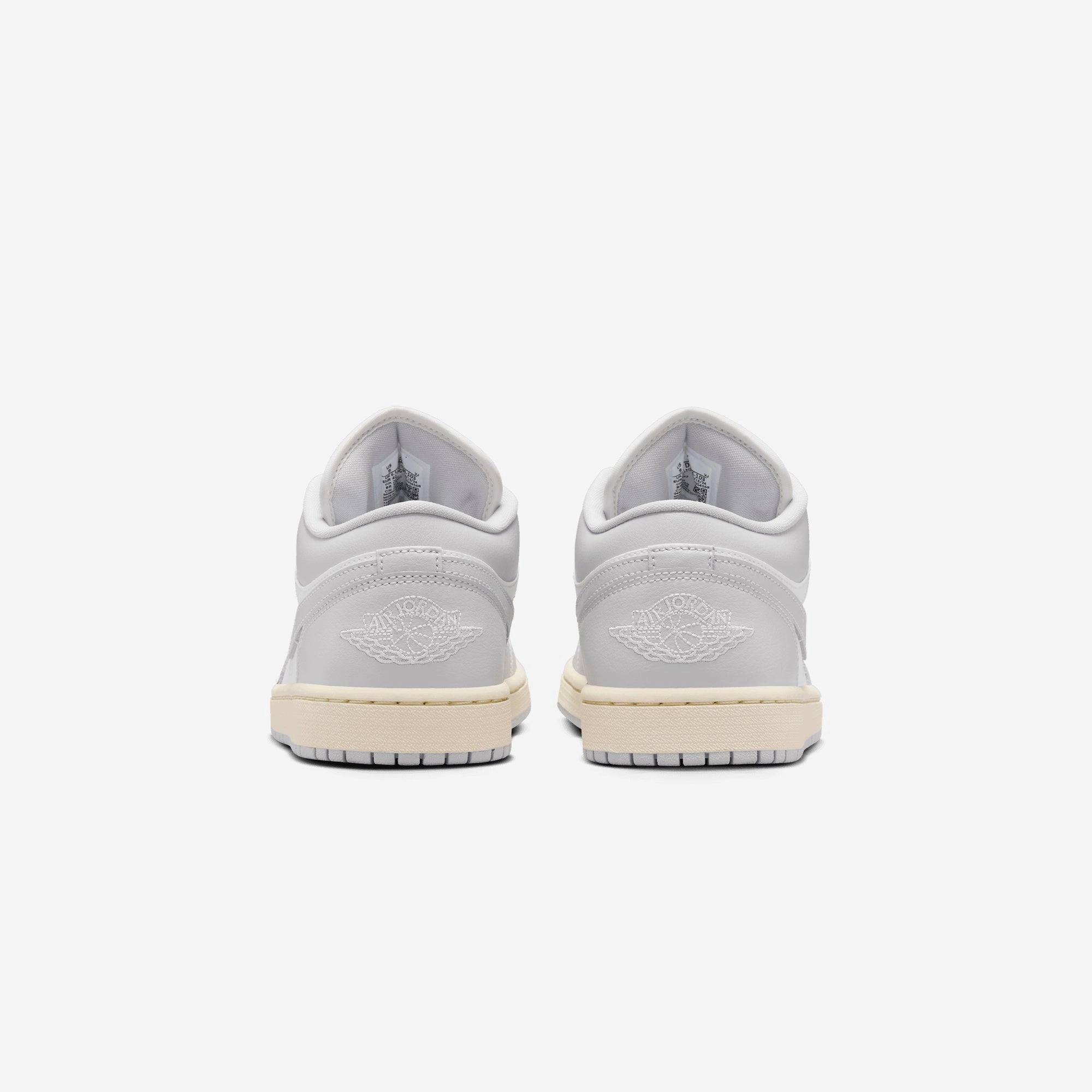JORDAN | AIR JORDAN 1 LOW { SAIL/NEUTRAL GREY-COCONUT MILK