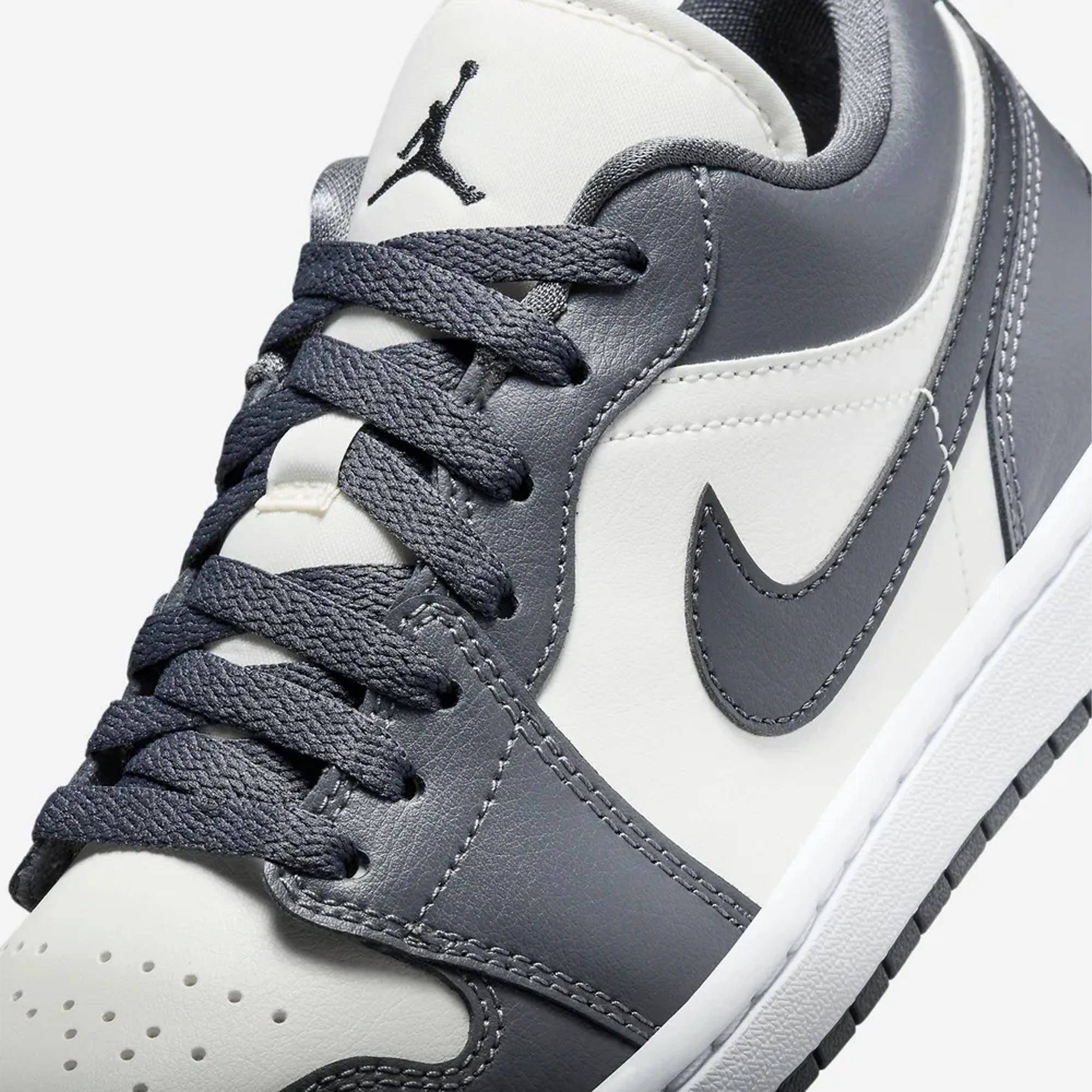 Jordan | AIR JORDAN 1 LOW  { SAIL/OFF NOIR-DARK GREY-WHITE
