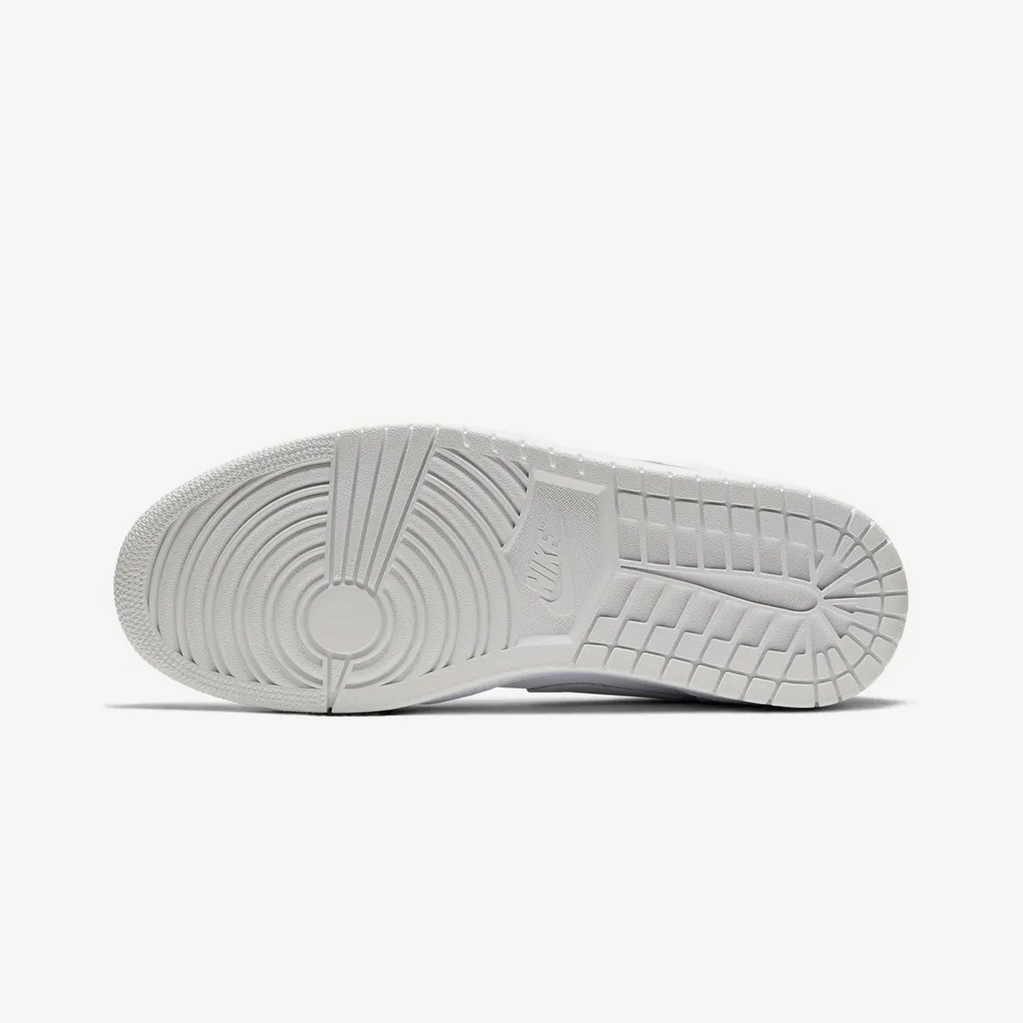 JORDAN | AIR JORDAN 1 LOW { WHITE/SKY GREY-FOOTBALL GREY