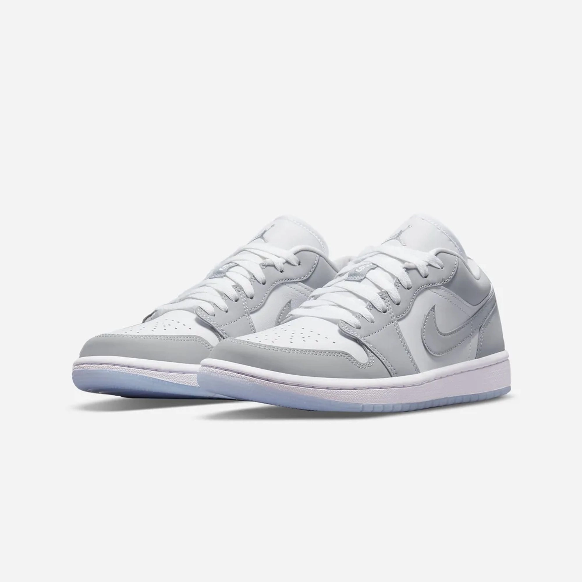 Jordan | AIR JORDAN 1 LOW  { WHITE/WOLF GREY-ALUMINUM