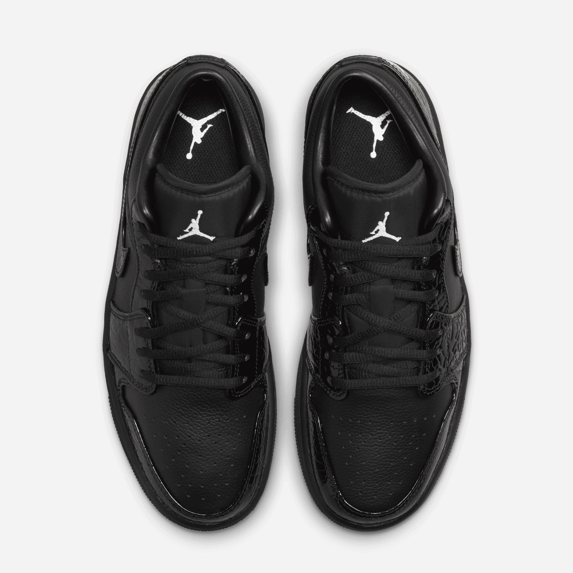 JORDAN | AIR JORDAN 1 LOW SE { BLACK/BLACK-WHITE-METALLIC SILVER