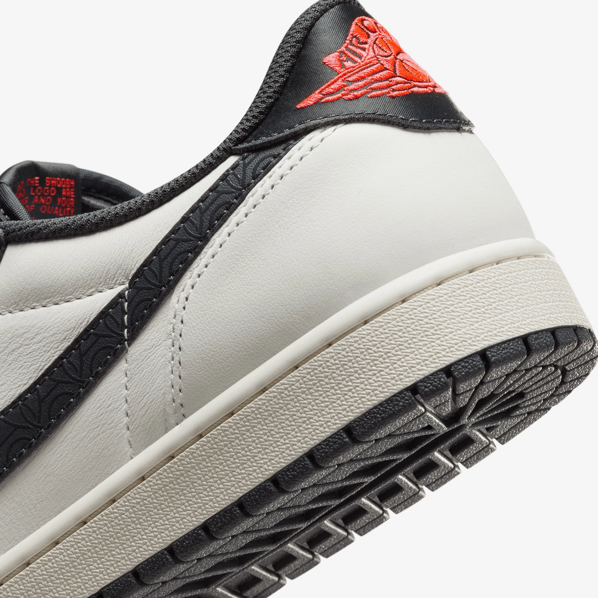JORDAN | AIR JORDAN 1 RETRO LOW PARIS SAINT-GERMAIN { SAIL/OFF NOIR-INFRARED 23-PINK OXFORD