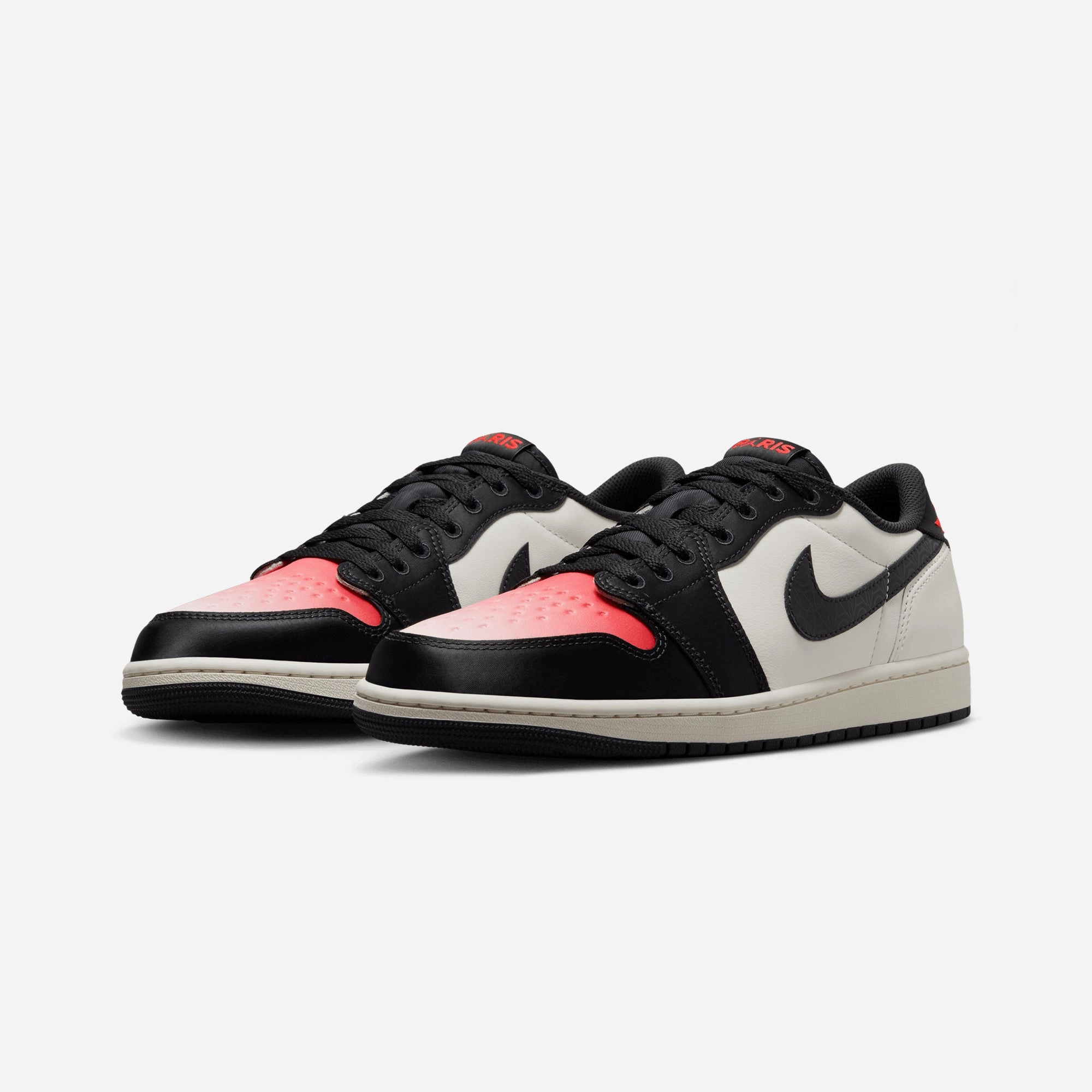 JORDAN | AIR JORDAN 1 RETRO LOW PARIS SAINT-GERMAIN { SAIL/OFF NOIR-INFRARED 23-PINK OXFORD