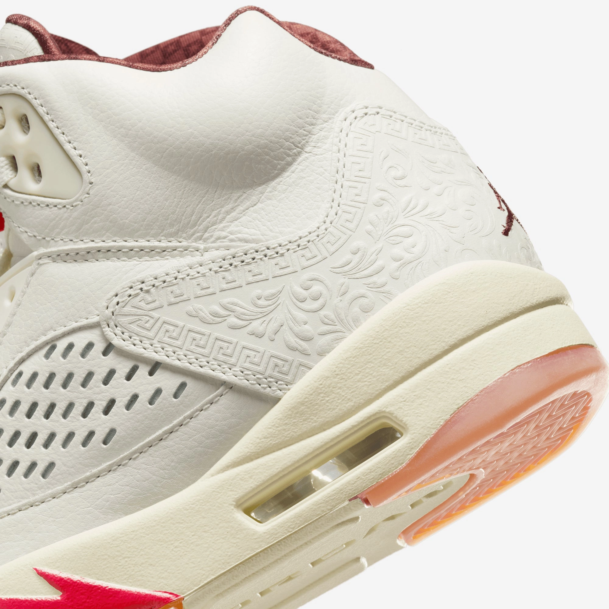 JORDAN | AIR JORDAN 5 RETRO EL GITRO { SAIL/DARK PONY-COCONUT MILK-PINE GREEN