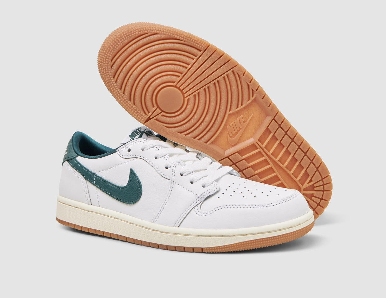 Jordan Women's 1 Low OG White / Oxidized Green - Sail