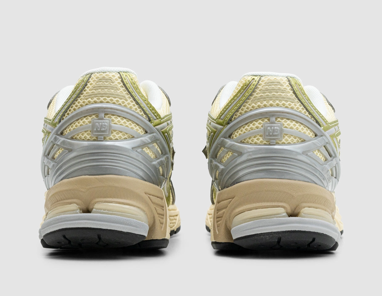 New Balance 1906R Parchment / Morel