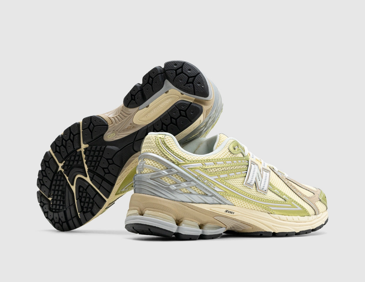 New Balance 1906R Parchment / Morel
