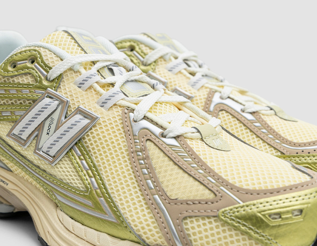 New Balance 1906R Parchment / Morel