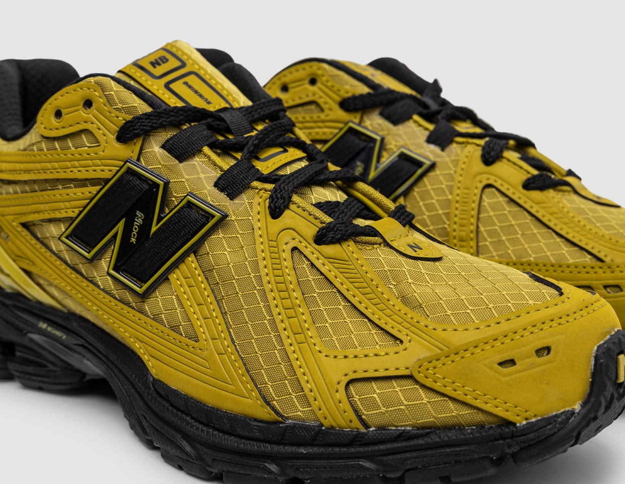 New Balance M1906 Cordura Marshland / Black