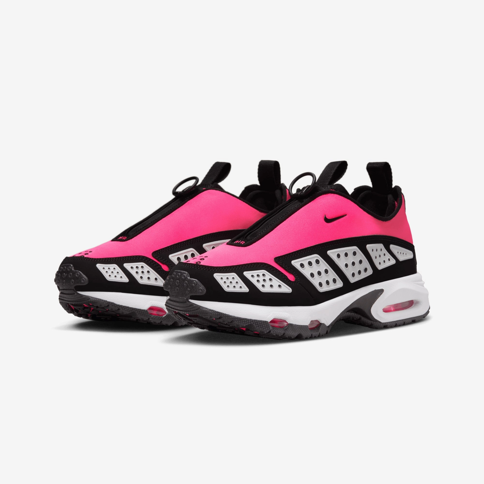 NIKE | AIR MAX SNDR { PINK/BLACK