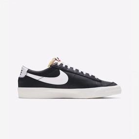 Nike | BLAZER LOW '77 VINTAGE { BLACK/WHITE