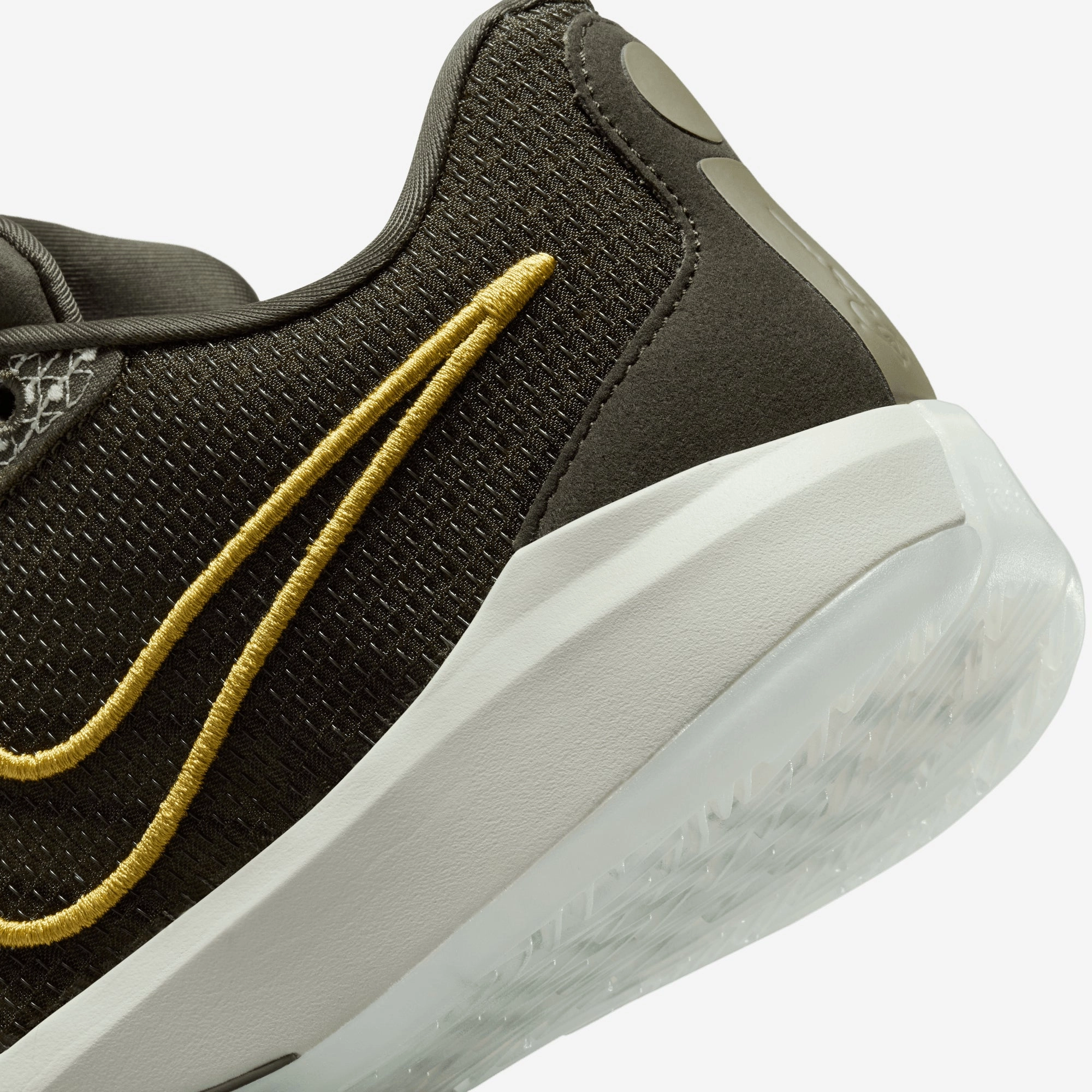Nike | SABRINA 1 DEDICATION EP { CARGO KHAKI/METALLIC GOLD-OLIVE AURA