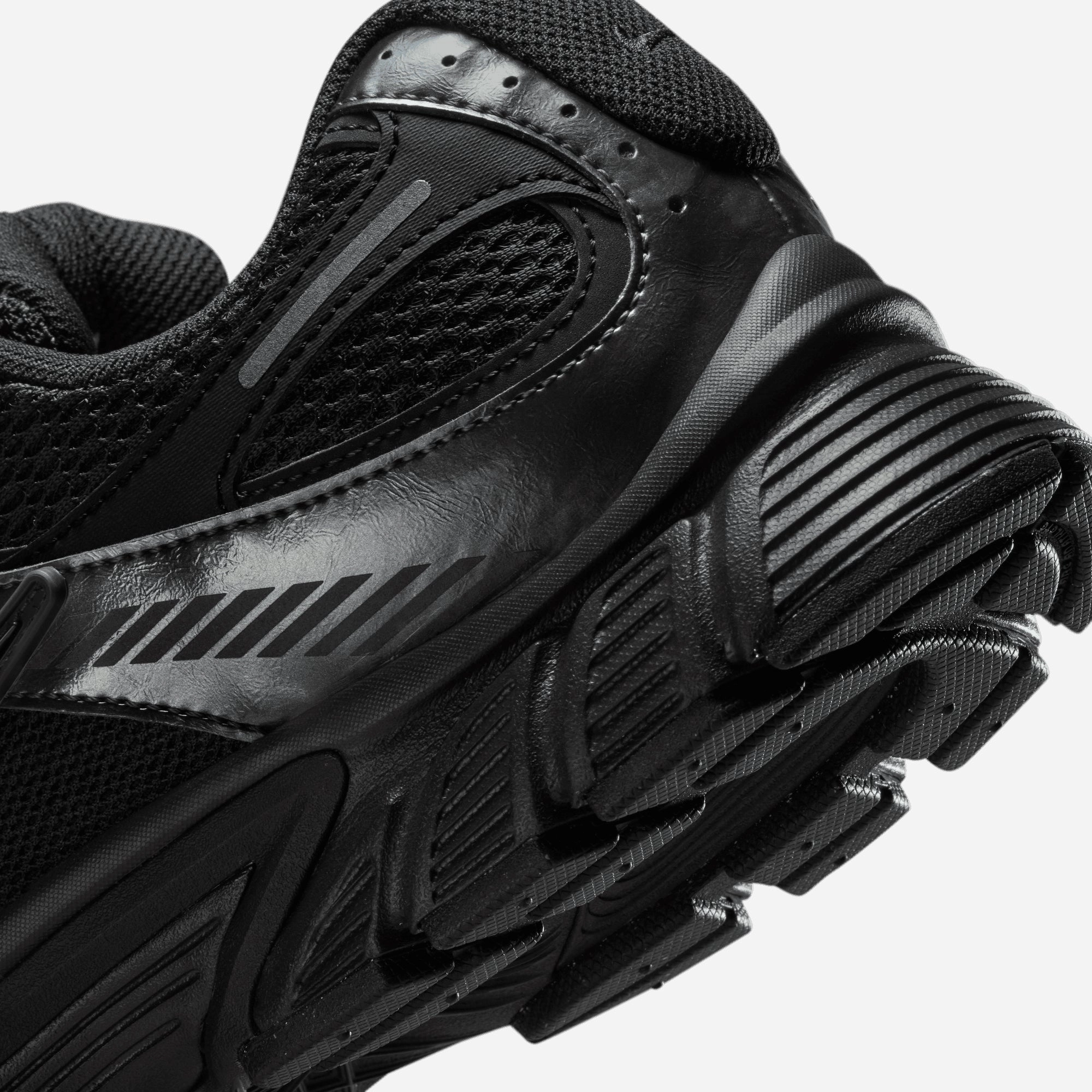 Nike | V5 RNR { BLACK/BLACK-ANTHRACITE