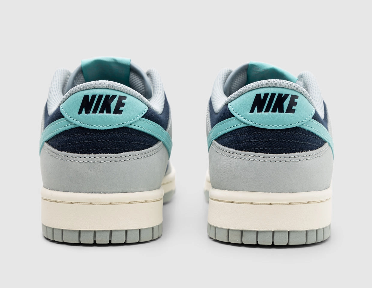 Nike Dunk Low Retro Premium Light Pumice / Green Frost