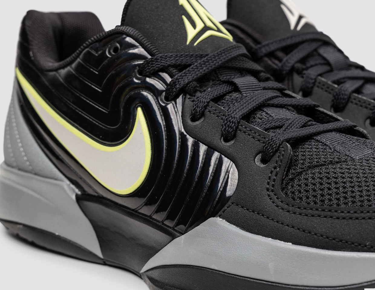 Nike Ja 2 Black / Phantom - Light Smoke Grey