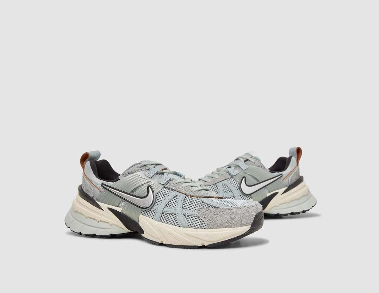 Nike Women's V2K Run Light Pumice / Chrome - Light Orewood Brown