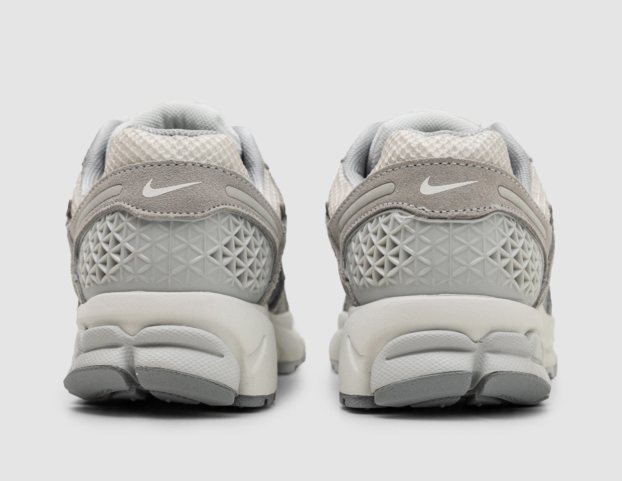 Nike Women's Zoom Vomero 5 Pure Platinum / Summit White - Platinum Tint
