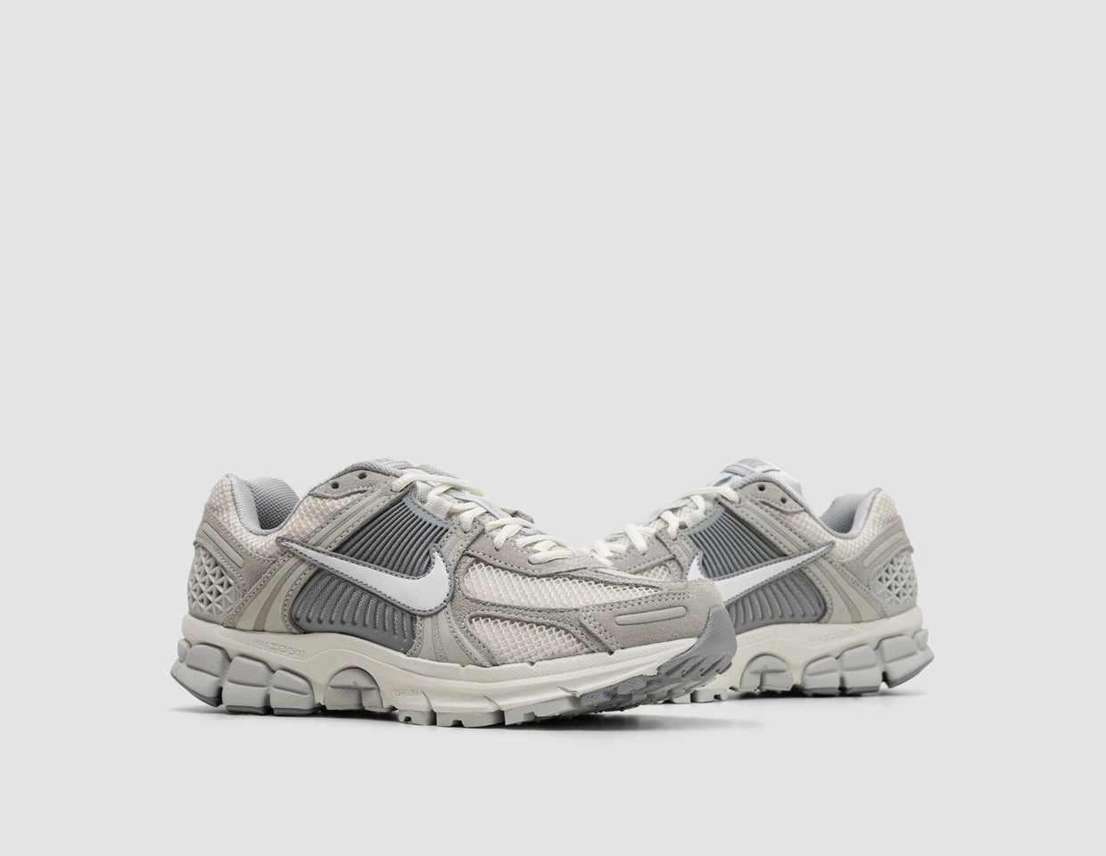 Nike Women's Zoom Vomero 5 Pure Platinum / Summit White - Platinum Tint