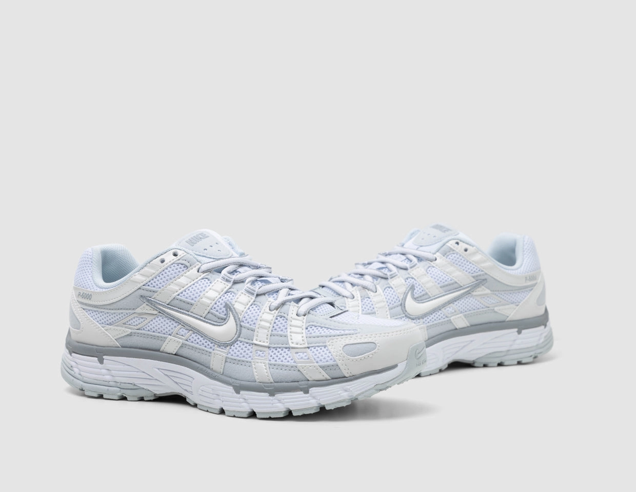 Nike Womens' P-6000 Metallic Summit White / White - Pure Pla