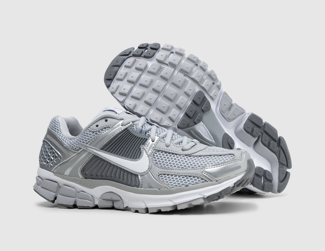 Nike Zoom Vomero 5 Wolf Grey / White - Metallic Silver