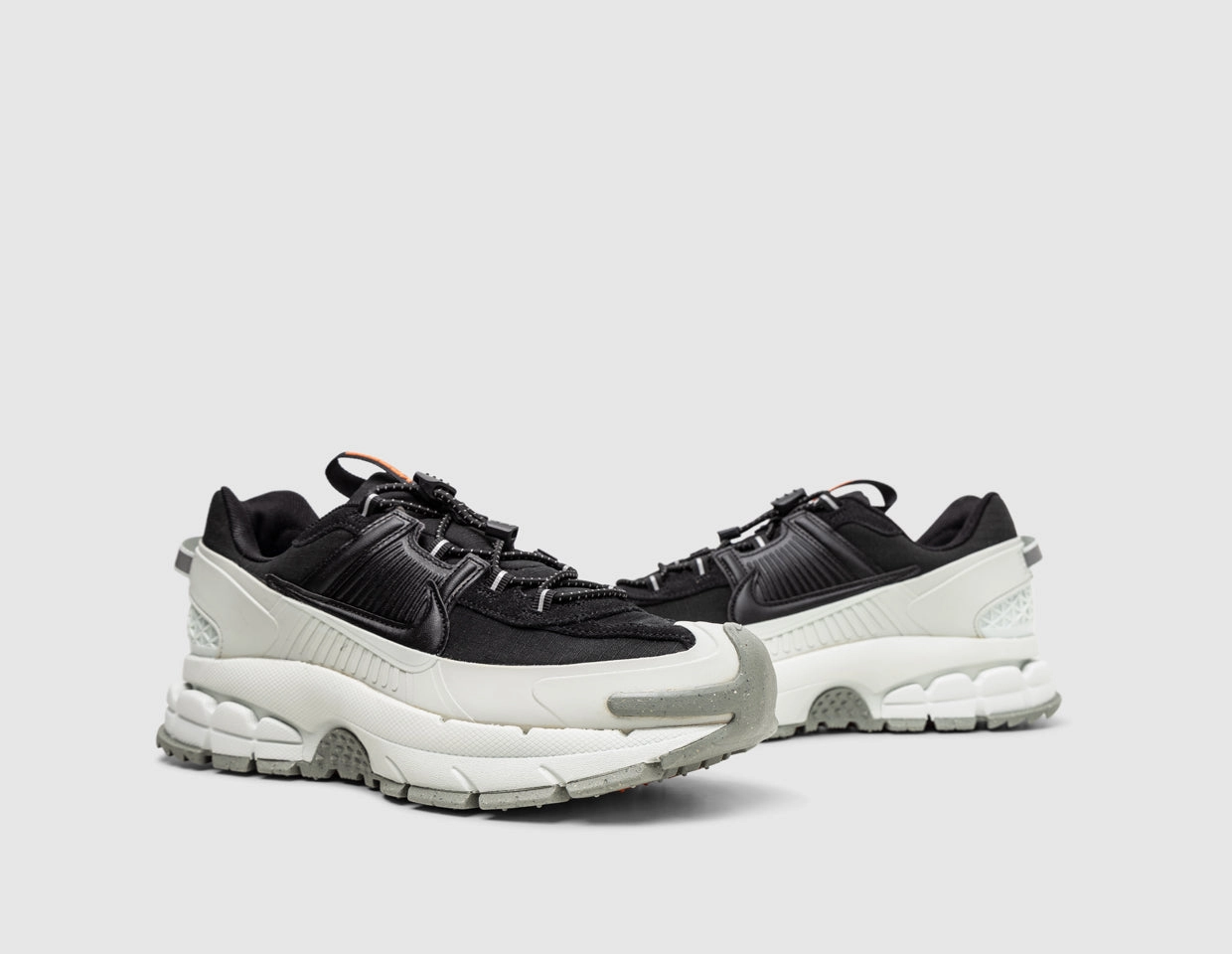 Nike Zoom Vomero Roam Black / Black - Light Silver