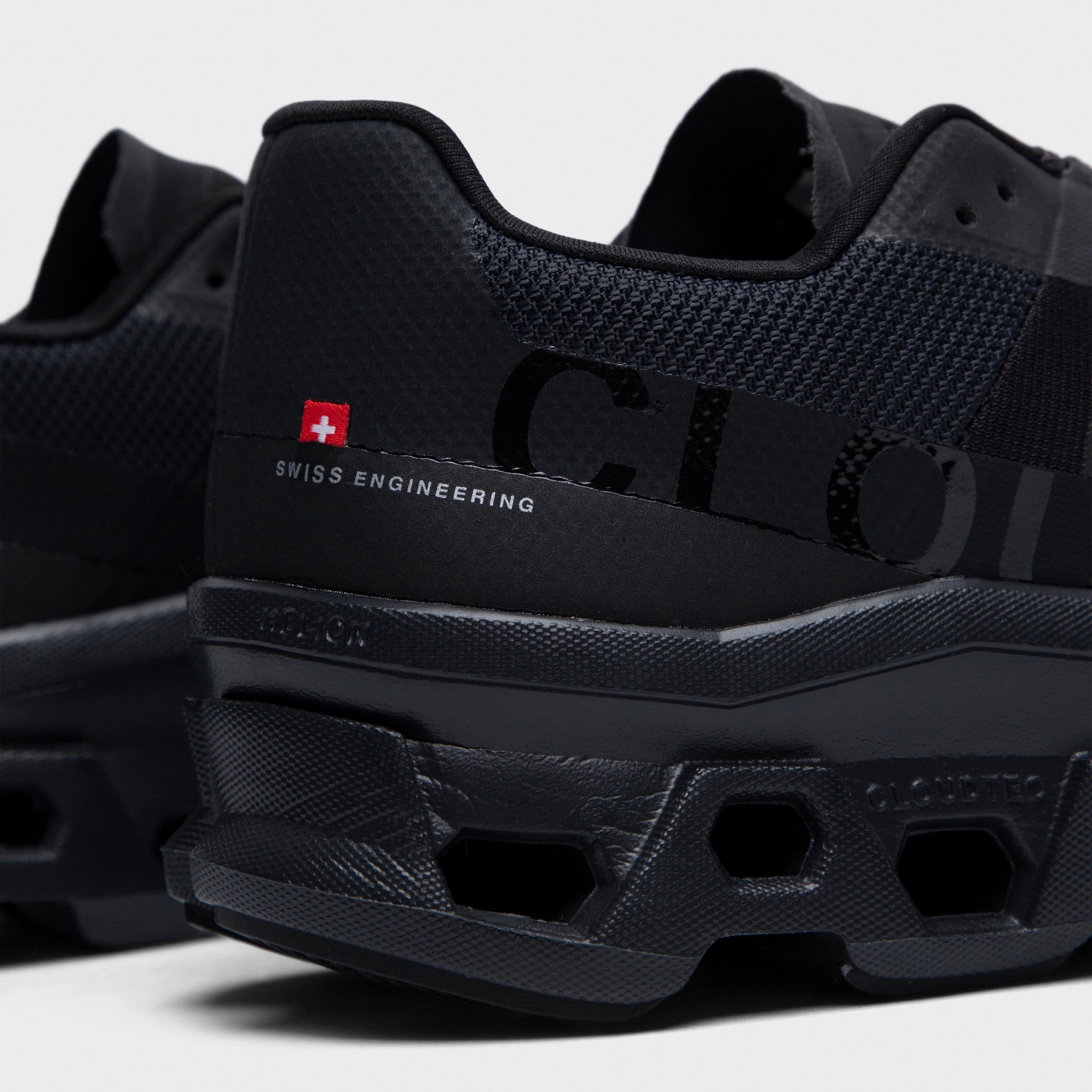 On Cloudmonster / All Black