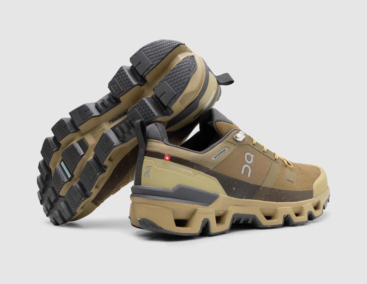On Cloudwander Waterproof Hunter / Safari