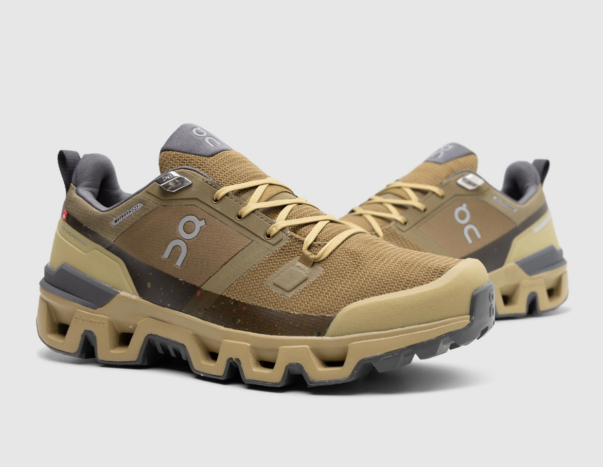 On Cloudwander Waterproof Hunter / Safari