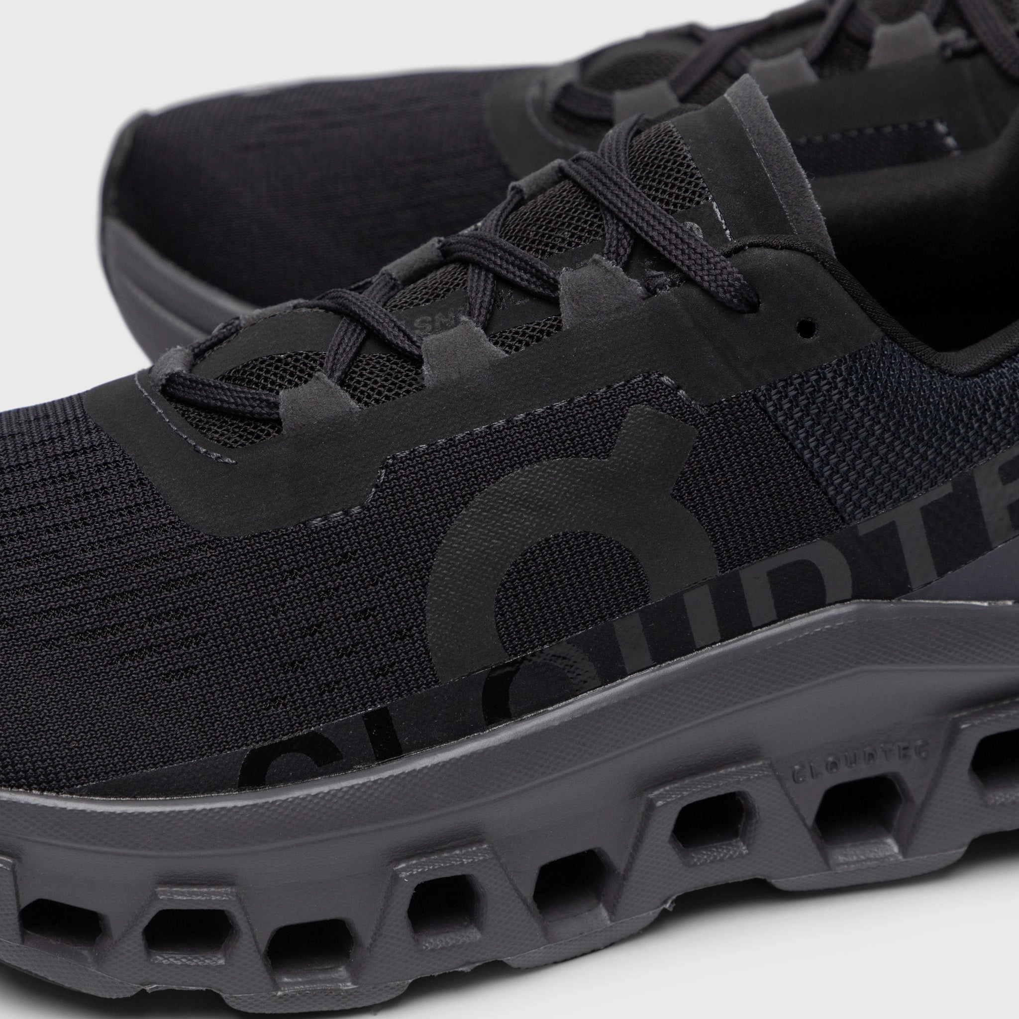 On Women's Cloudmonster Black / Magnet