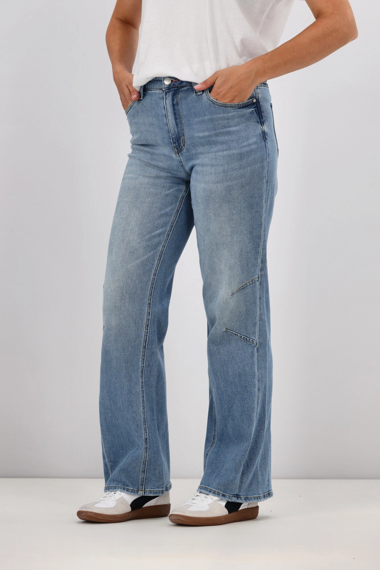 Shine On Label Dawson Wide leg Jean with Darts Vintage Blue