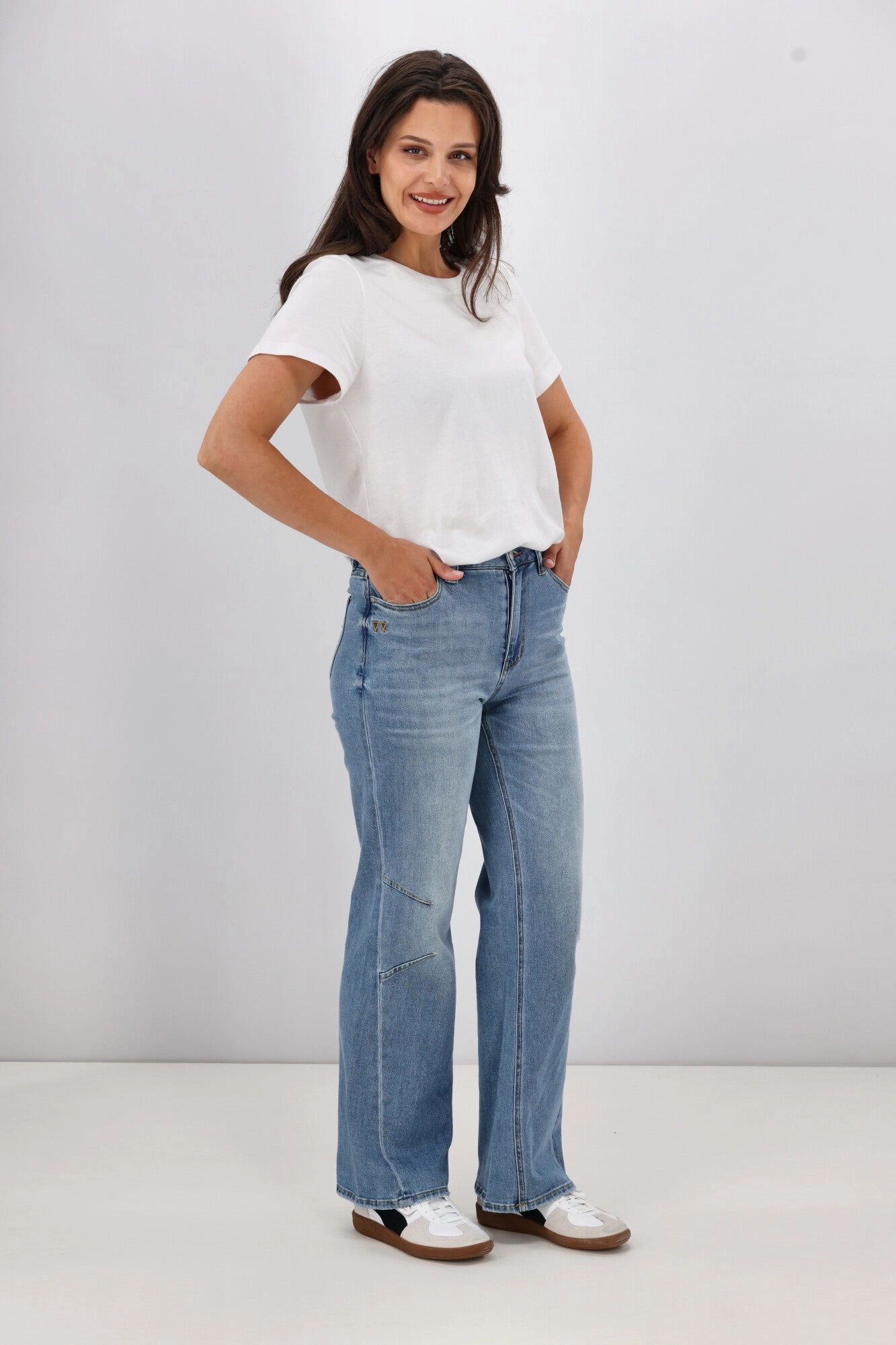 Shine On Label Dawson Wide leg Jean with Darts Vintage Blue