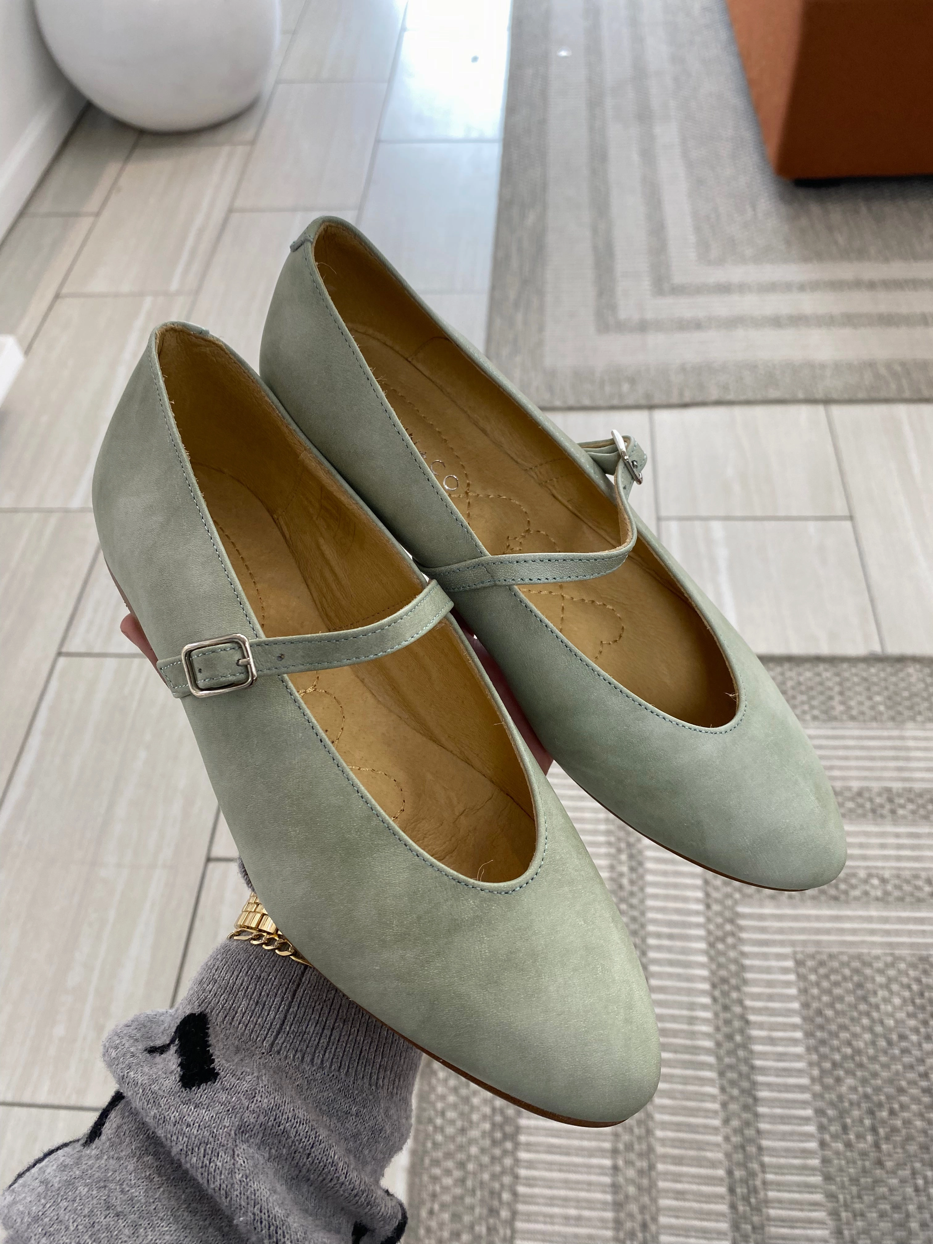 Spain Co Jade Strap Flat
