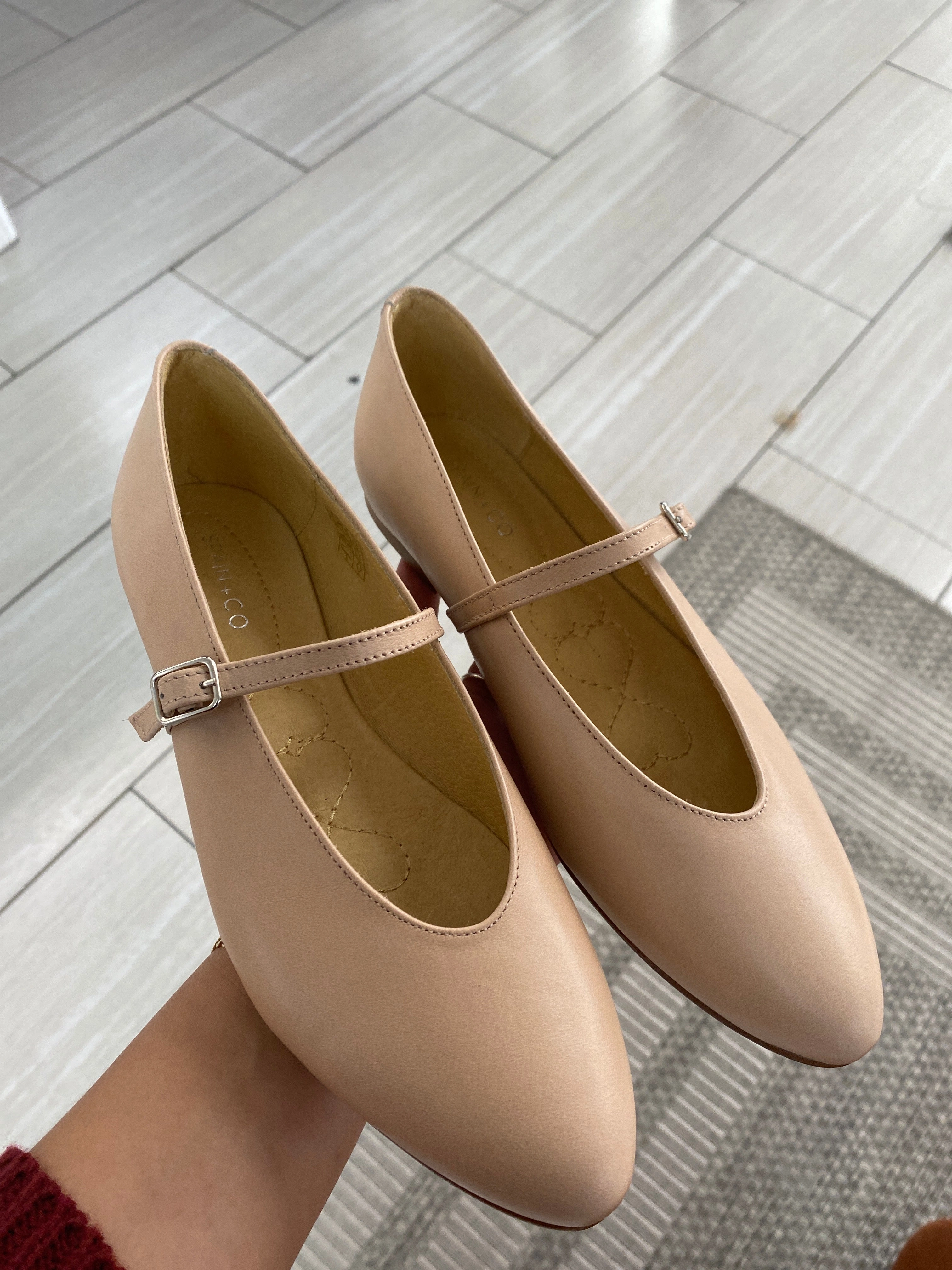 Spain Co Nude Strap Flat