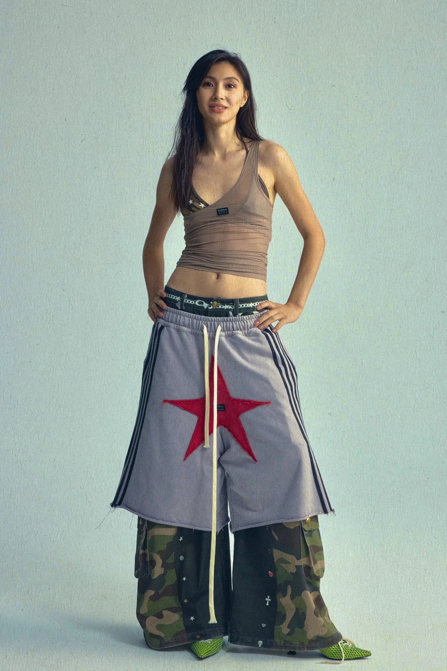 Star Patch Raw Edge Sweatpants