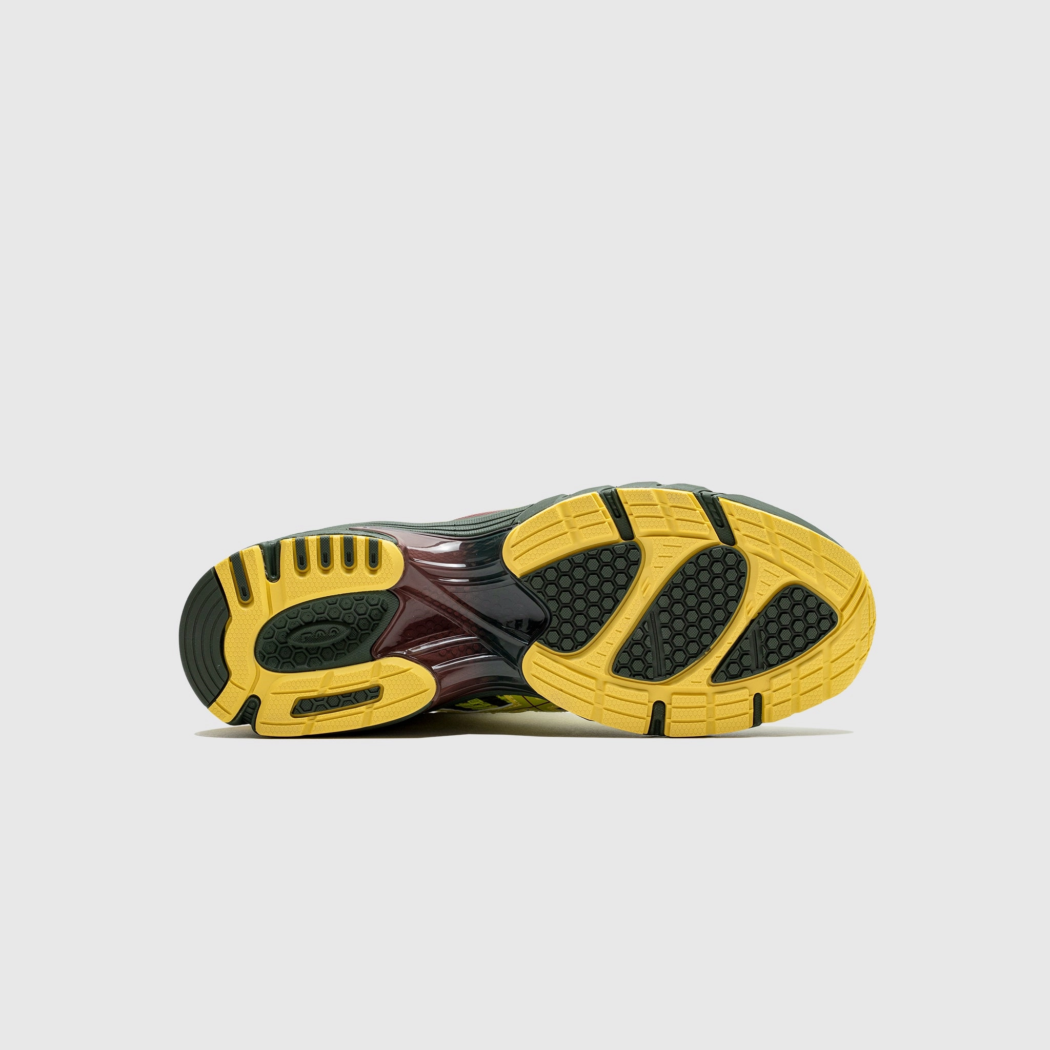 UB9-S GEL-DS TRAINER 14 DARK MUSTARD